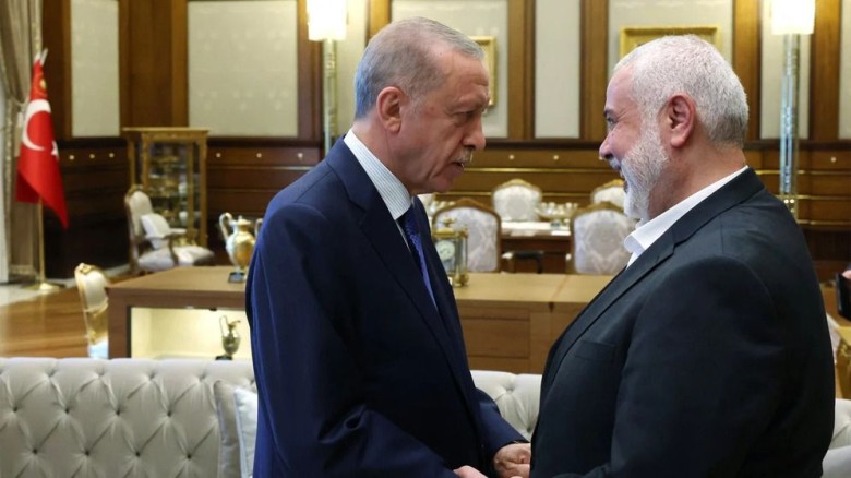 হানিয়ার পরিবারসহ ৬৬ ফিলিস্তিনিকে উপত্যকা ছাড়ার অনুমতি দিল ইসরাইল