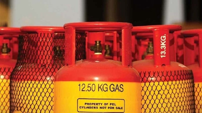 দাম কমল এলপিজির ১২ কেজি সিলিন্ডারের