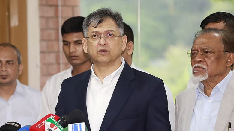 আওয়ামী লীগের রাজনীতিতে গণতন্ত্রের বীজ নেই: সালাহউদ্দিন আহমেদ