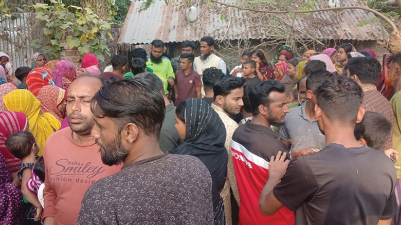 চুয়াডাঙ্গায় নিয়ন্ত্রণ হারিয়ে গাছের সাথে ধাক্কা, দুই বন্ধুর মর্মান্তিক মৃত্যু