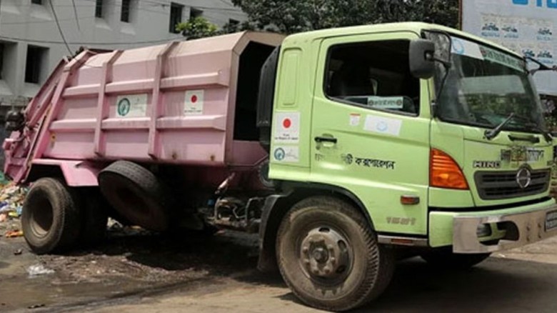 ময়লার গাড়ির ধাক্কায় ২ বিশ্ববিদ্যালয় শিক্ষার্থীর মৃত্যু