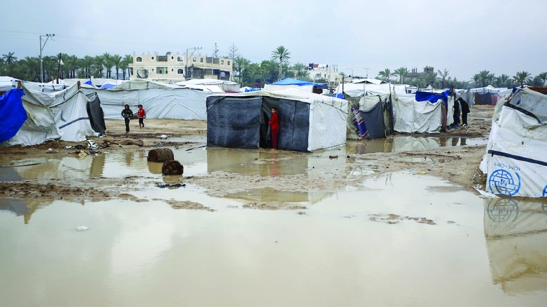 ভারী বৃষ্টিপাত-বন্যা-তীব্র ঠান্ডায় বিপর্যস্ত গাজা, নিহত ১৪