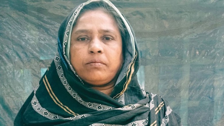 কর্মকর্তাদের অনিয়মের দায় চাপল ঝাড়ুদারের কাঁধে: ডিসির পরিদর্শনে চাকরি গেল নাসিমার